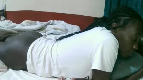 pretty_tiffany1 online show from March 9, 2:59 am