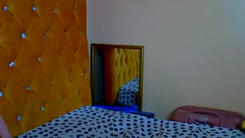 prettycandy0 online show from December 21, 11:52 pm