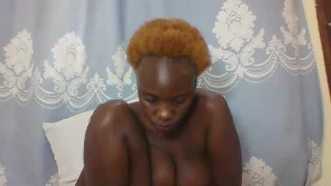 Snapshot of prettydarkskin002 chatting on February 11, 9:53 am SHANIA online show from February 11, 9:53 am