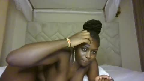 prettydulce online show from July 28, 3:04 am