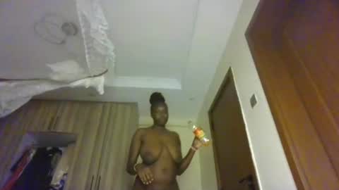 prettydulce online show from July 14, 2:05 am