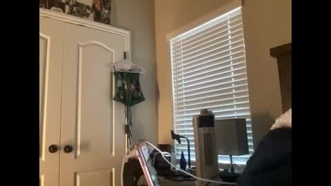 prettyfacefemale online show from March 4, 6:36 pm