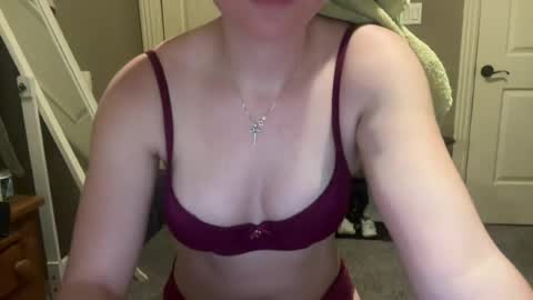 prettygirls84 online show from August 10, 2:26 am