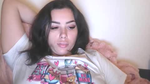 prettyjulliette online show from February 14, 6:54 pm