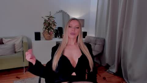 Eva online show from December 29, 12:30 am