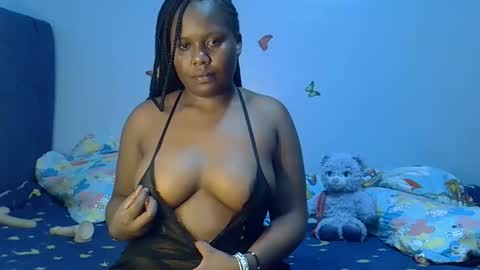 prettymel1 online show from May 4, 11:29 pm