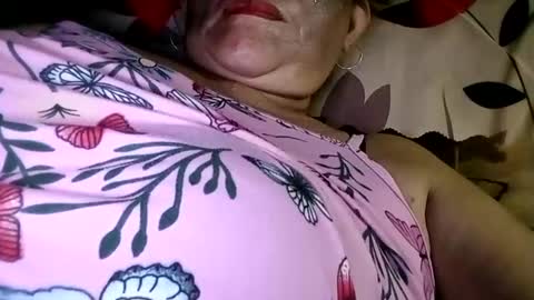 prettyrose01 online show from January 2, 11:31 am