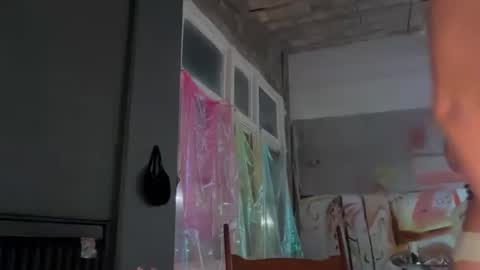 Snapshot of prettyunicorn555 chatting on October 25, 5:04 am Dahlia online show from October 25, 5:04 am