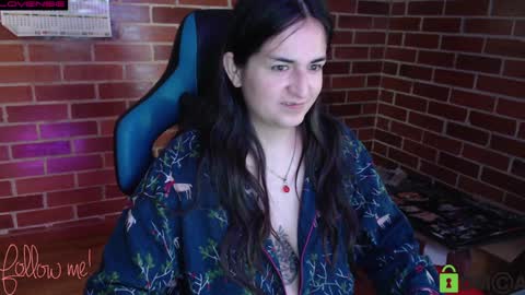 Snapshot of princesa_leia_zathur chatting on January 8, 1:41 pm Leia online show from January 8, 1:41 pm