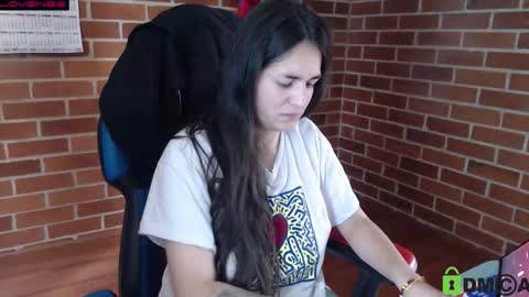 Snapshot of princesa_leia_zathur chatting on September 29, 3:06 pm Leia online show from September 29, 3:06 pm