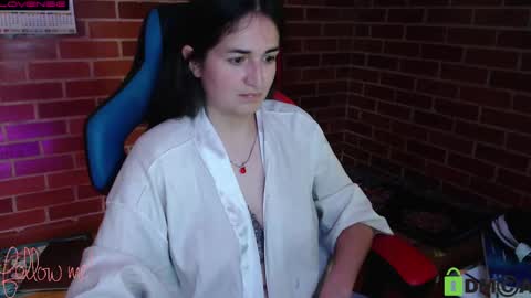 Snapshot of princesa_leia_zathur chatting on February 11, 1:30 pm Leia online show from February 11, 1:30 pm