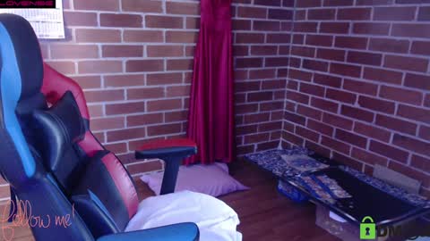 Snapshot of princesa_leia_zathur chatting on January 11, 1:43 pm Leia online show from January 11, 1:43 pm