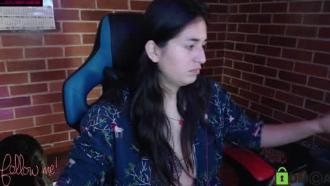 Snapshot of princesa_leia_zathur chatting on January 24, 2:51 pm Leia online show from January 24, 2:51 pm