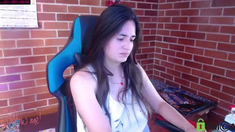 Snapshot of princesa_leia_zathur chatting on March 10, 1:54 pm Leia online show from March 10, 1:54 pm