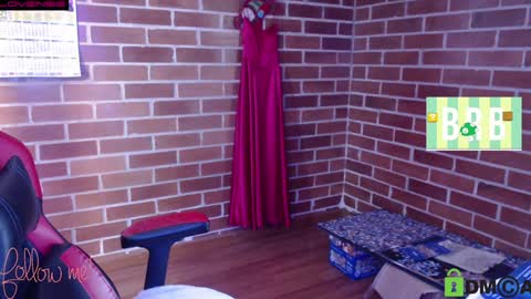 Snapshot of princesa_leia_zathur chatting on February 3, 1:40 pm Leia online show from February 3, 1:40 pm