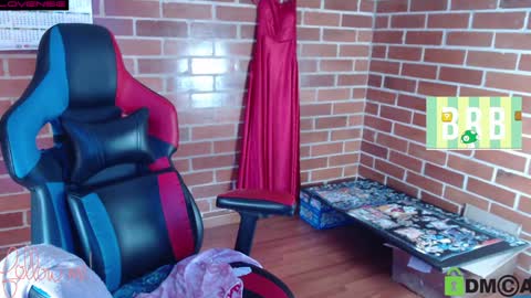 Snapshot of princesa_leia_zathur chatting on January 9, 4:39 pm Leia online show from January 9, 4:39 pm