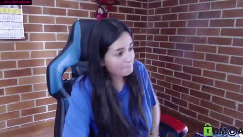 Snapshot of princesa_leia_zathur chatting on September 27, 6:04 pm Leia online show from September 27, 6:04 pm