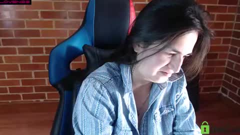 Snapshot of princesa_leia_zathur chatting on October 16, 8:22 pm Leia online show from October 16, 8:22 pm