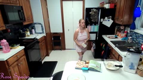 Snapshot of princess_rose_spades chatting on September 12, 3:19 pm Princess Rose online show from September 12, 3:19 pm