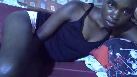 Snapshot of princess_scovia chatting on October 17, 10:40 am princess_scovia online show from October 17, 10:40 am
