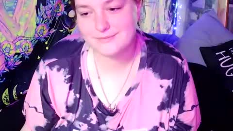 NOTYOURTYPICALBARBIE online show from April 25, 10:07 pm