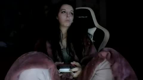 Holly love online show from January 7, 8:12 pm