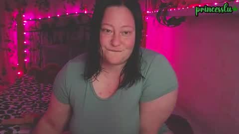 Lux Alot Luxi online show from September 29, 7:08 pm