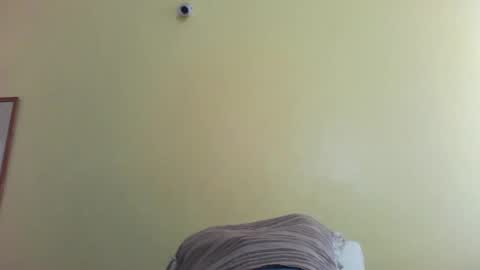Snapshot of princessmiles2 chatting on February 10, 8:53 am phelly online show from February 10, 8:53 am