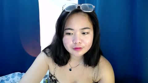 Snapshot of princessnaughty69 chatting on December 6, 6:06 pm SweetyHeart online show from December 6, 6:06 pm