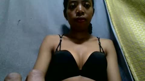 prisca880319 online show from April 30, 8:08 am