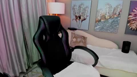 Priya Rose online show from November 15, 7:42 am