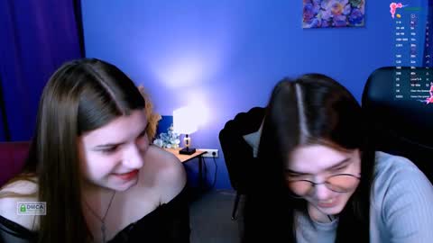 Snapshot of pure_radiance chatting on December 27, 1:39 pm Ask me3 online show from December 27, 1:39 pm