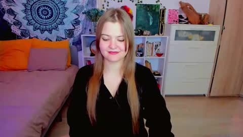 Miss Hanna online show from December 1, 5:26 pm