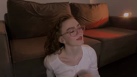 Marie online show from February 6, 11:37 pm