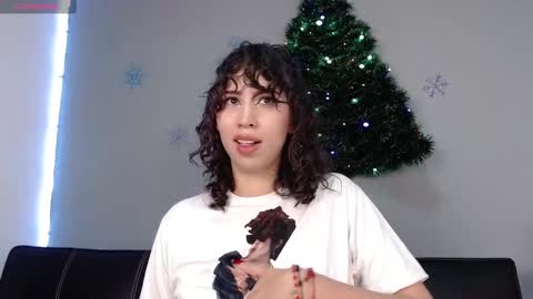 Snapshot of purplay_98 chatting on January 2, 6:56 pm purplay_98 online show from January 2, 6:56 pm