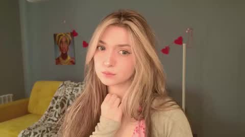 Bella online show from February 17, 5:29 am