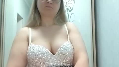 Alice online show from April 4, 5:34 pm