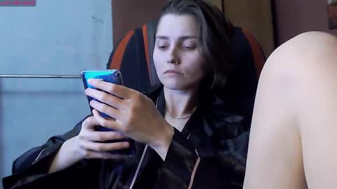 Lola online show from March 3, 4:10 pm