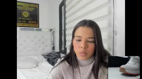 Snapshot of queen_findom chatting on January 18, 5:31 am GIVE ME YOUR MONEY online show from January 18, 5:31 am
