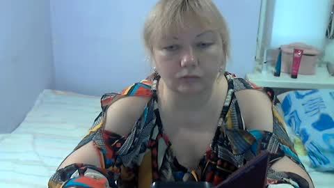 queen_jane8 online show from July 2, 7:14 am
