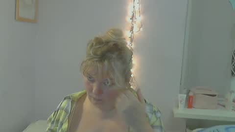 queen_jane8 online show from March 9, 5:06 pm
