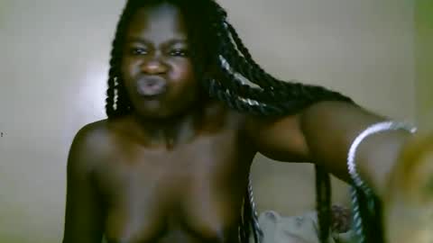 queen_latasha online show from November 18, 8:43 pm