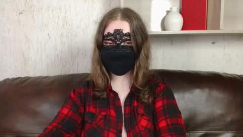 Nora online show from May 22, 11:36 pm