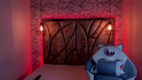 Snapshot of queen_perla_ chatting on February 8, 12:06 pm online show from February 8, 12:06 pm