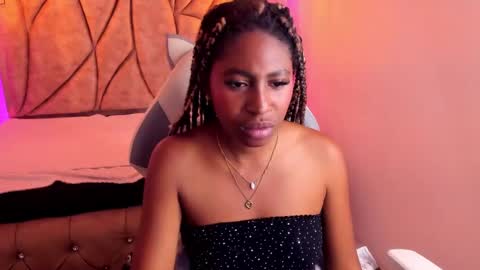 Snapshot of queen_perla_ chatting on January 15, 10:02 pm online show from January 15, 10:02 pm