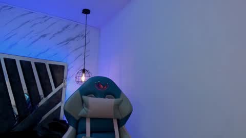 Snapshot of queen_perla_ chatting on September 24, 11:20 am online show from September 24, 11:20 am