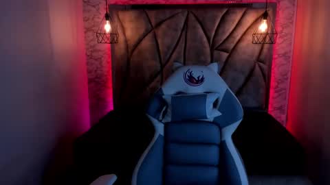 Snapshot of queen_perla_ chatting on February 14, 12:03 pm online show from February 14, 12:03 pm