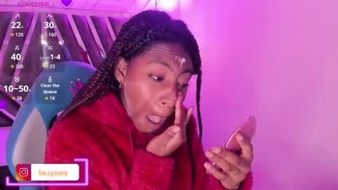 Snapshot of queen_perla_ chatting on October 3, 11:59 am online show from October 3, 11:59 am