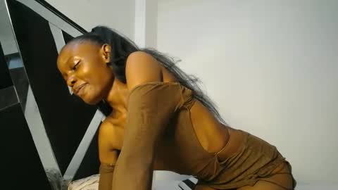 queen_sashavixen online show from April 10, 7:36 am