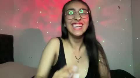 queenbyte_18 online show from April 17, 3:41 am